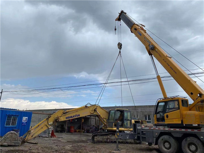 顺庆区25吨吊车的工作半径是多少？