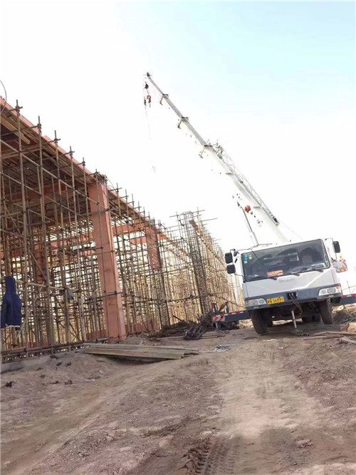 顺庆区吊车作业的安全注意事项有哪些？